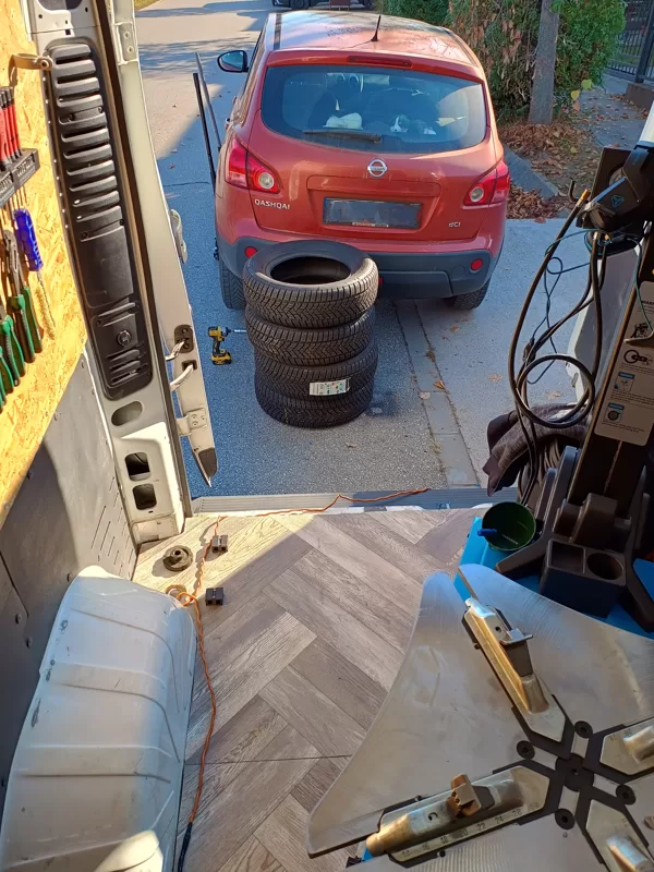 Nissan gumicsere Nagytarcsa