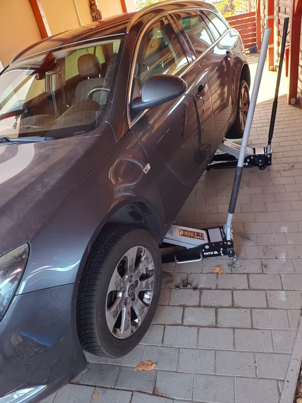 Opel gumicsere Nagytarcsa